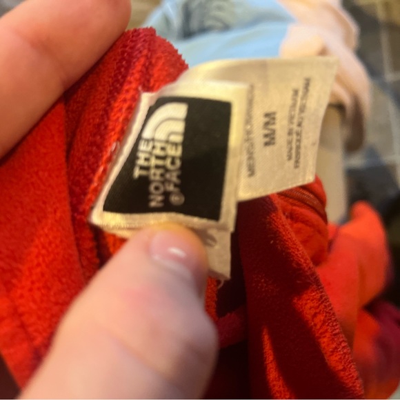 North face pullover - Picture 2 of 3